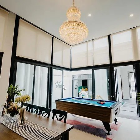 Venice Pool Villa *