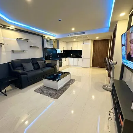 Large Luxury - Centre - Grand Avenue Residences, Pool View - 716 Apartment Pattaya