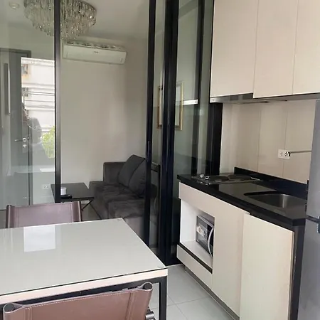 Apartment The Base 市中心海边近步行街和商场的一卧室公寓 *