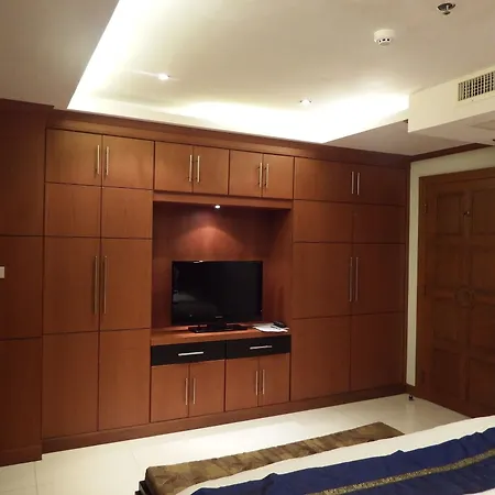 Tara Court 3* Pattaya