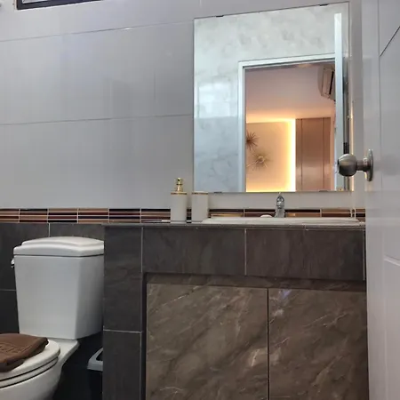 Hotel Sureena 2*