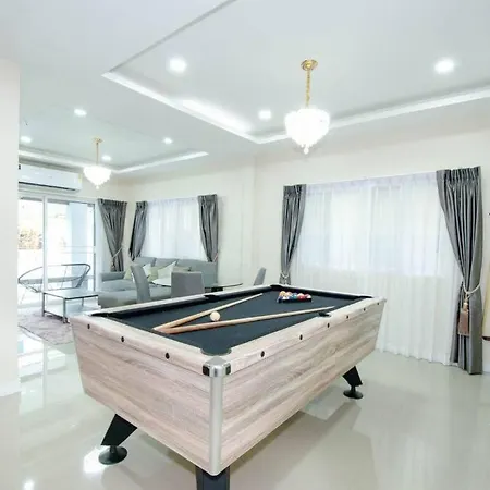 Villa Near Walking Street Pattaya