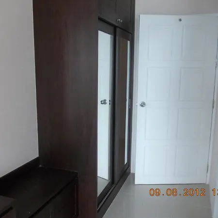 Apartment Ad Hyatt