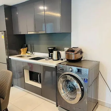 Arcadia Condo: Spacious 3-room With Entertainment & Amenities Apartment Pattaya