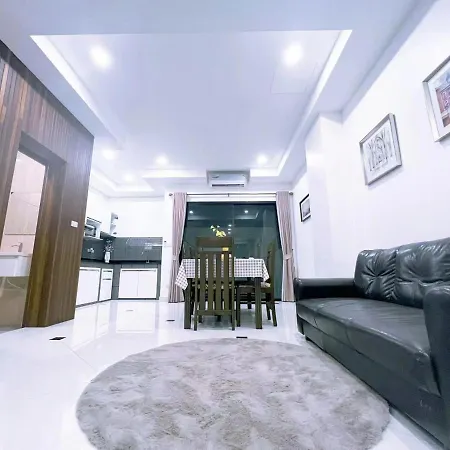 市中心4卧6卫别墅/步行街8分钟/门口711 * Pattaya