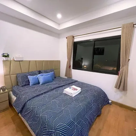 Villa 市中心4卧6卫别墅/步行街8分钟/门口711 *