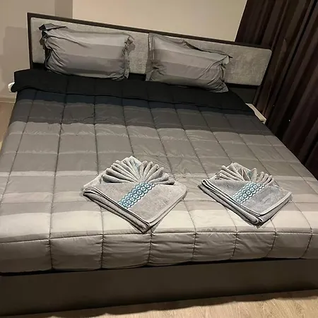 Base Hub - 2 Bedroom 53 M2 By And Hilton