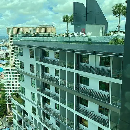 芭提雅步行街arcadla Mlllennlum Tower Pattaya