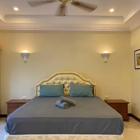 50m,near Walking St,3+2br Villa Pattaya