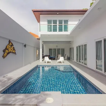 At 5 Mins Walk 3bdr Pool For Groups And Family * Pattaya