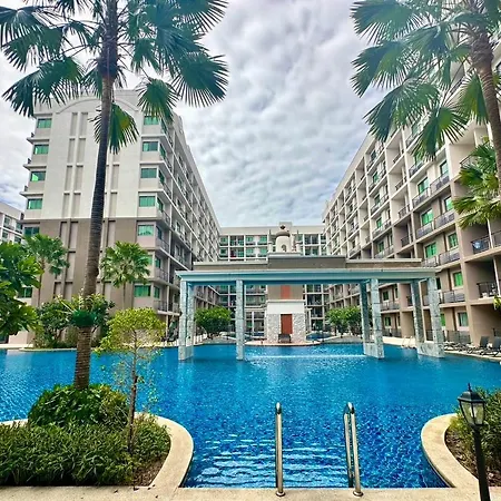 Arcadia Pool Access- C Gym - Sauna Fast Net Apartment Pattaya