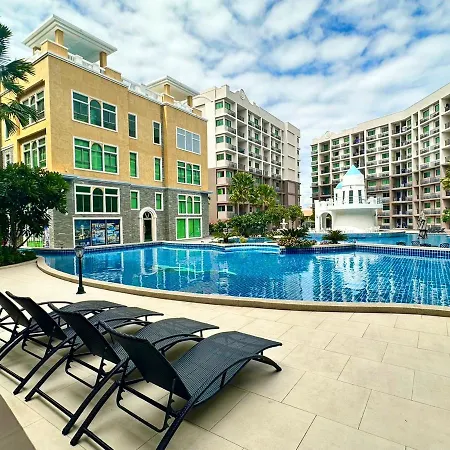 Arcadia Pool Access- C Gym - Sauna Fast Net Apartment Pattaya