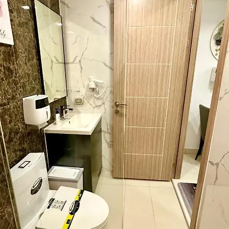 Arcadia Pool Access- C Gym - Sauna Fast Net Apartment *