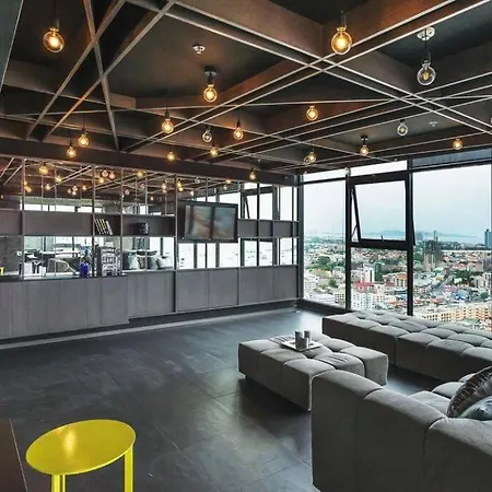 Apartment The Base Amazing Sea ​​view 28 Floor Pattaya
