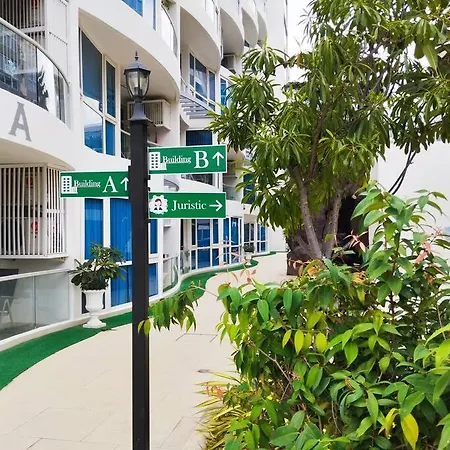 Grand Avenue * Pattaya