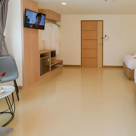 Hotel Iris Palace Pattaya