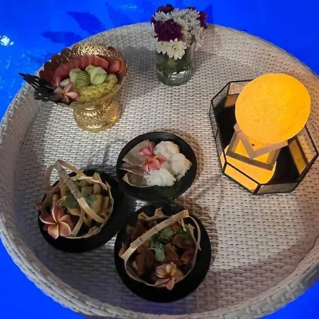 芭堤雅棕榈泉8卧豪华泳池别墅 Villa