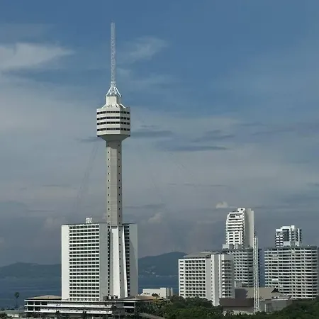 高端公寓 素万那普机场坐大巴到芭提雅终点站一墙之隔 可住3人 月月租