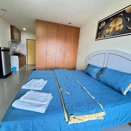 Apartment 高端公寓 素万那普机场坐大巴到芭提雅终点站一墙之隔 可住3人 月月租 *