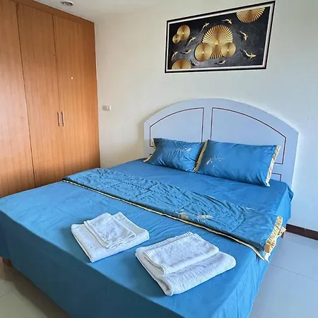 Apartment 高端公寓 素万那普机场坐大巴到芭提雅终点站一墙之隔 可住3人 月月租 *