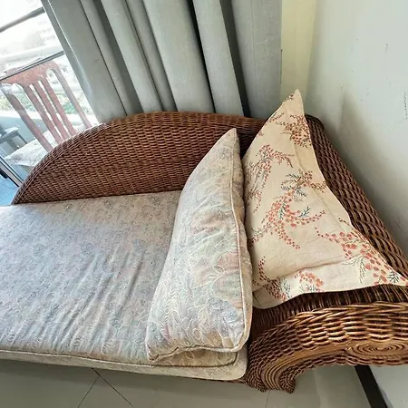 Apartment 高端公寓 素万那普机场坐大巴到芭提雅终点站一墙之隔 可住3人 月月租 *
