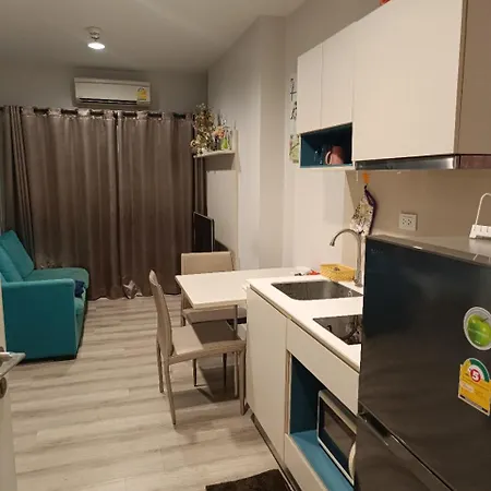 Apartment 市中心中心海centric Sea/网红海景天空泳池/距海边200米/近6巷步行街/在购物商圈里