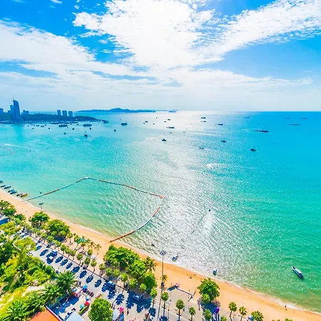 Perfect For 5 Guests, Sea View, 2 Pools, Sport Studio, Netflix