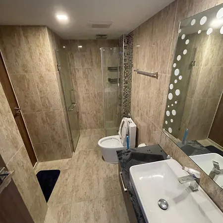 林荫大道豪华两房 Grand Avenue Luxurious 2 Bedroom Pattaya