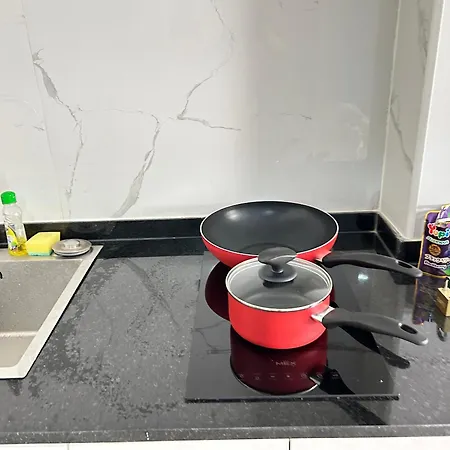 Apartment Mina 美景公寓酒店 Pattaya