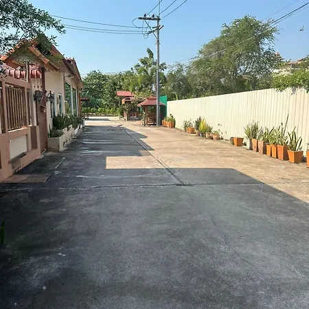 Ekaluk Place Hotel