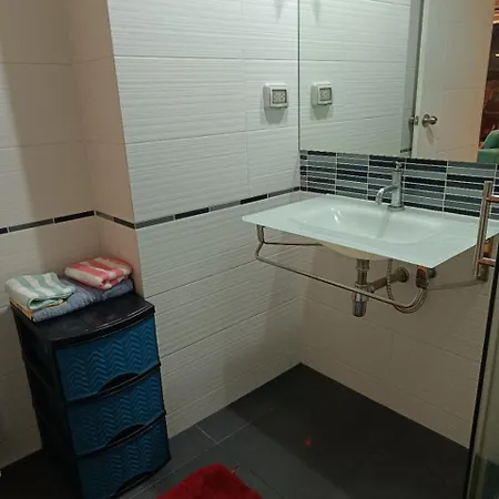 Apartment 市中心中心海centric Sea/网红海景天空泳池/距海边200米/近6巷步行街/在购物商圈里 Pattaya