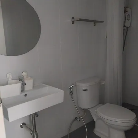 Hotel Me U