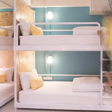 Me U Hotel