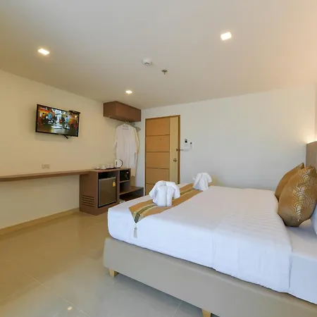 Iris Palace Pattaya