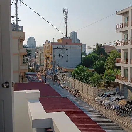 Aura Place