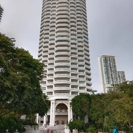Private Spacious Pool And Panoramic Seaview From Balconies, 3 Bedroom In Pattaya