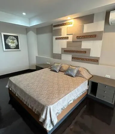 Apartment Private Spacious Pool And Panoramic Seaview From Balconies, 3 Bedroom In Pattaya