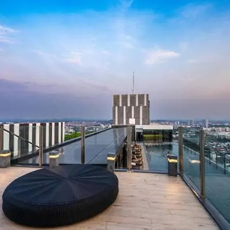Ocean View 2bed Apartment Pattaya