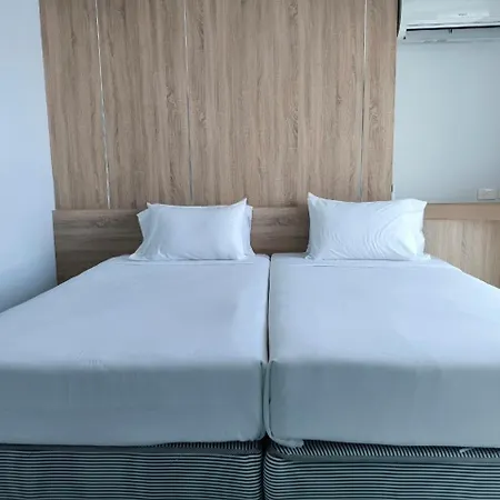 D Eco Hotel *