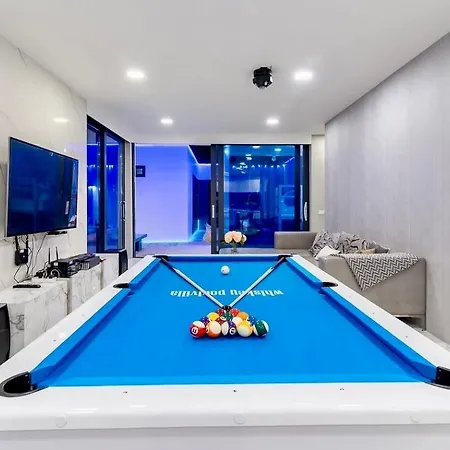 Palm Spring 豪华四卧泳池别墅 * Pattaya