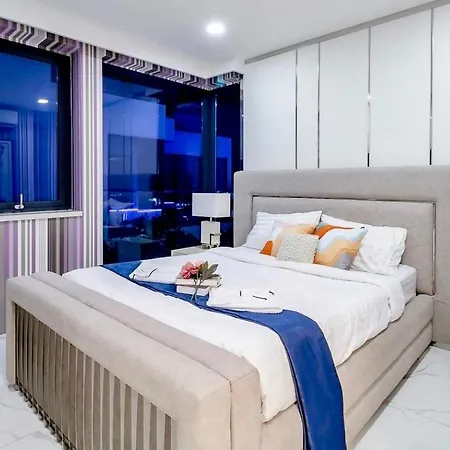 Villa Palm Spring 豪华四卧泳池别墅 *