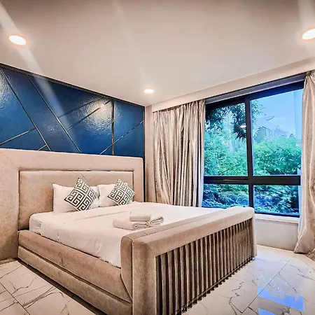 Palm Spring 豪华四卧泳池别墅 * Pattaya