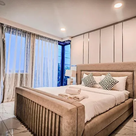 Palm Spring 豪华四卧泳池别墅 Villa Pattaya