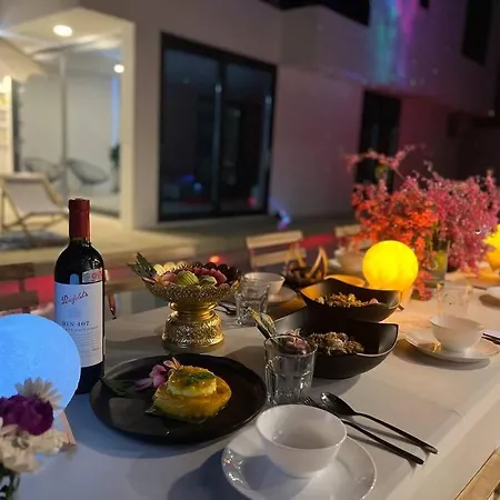 Villa 芭堤雅棕榈泉8卧豪华泳池别墅 Pattaya
