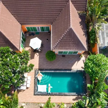 Rosewood Pool 1 Hotel