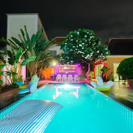 Rosewood Pool 1 Hotel *