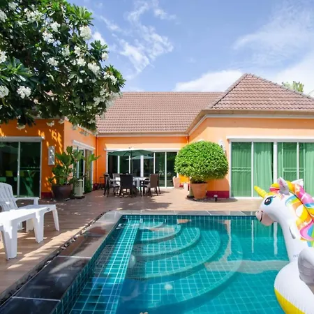 Rosewood Pool 1 Hotel