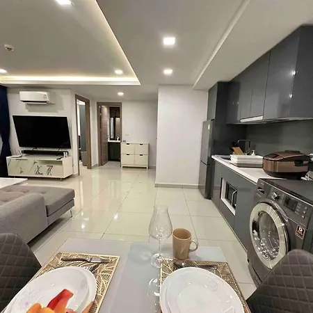 Arcadia Condo: Spacious 3-room With Entertainment & Amenities *