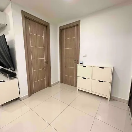 Arcadia Condo: Spacious 3-room With Entertainment & Amenities