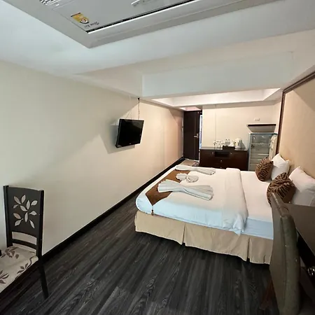 Hotel Maleez
